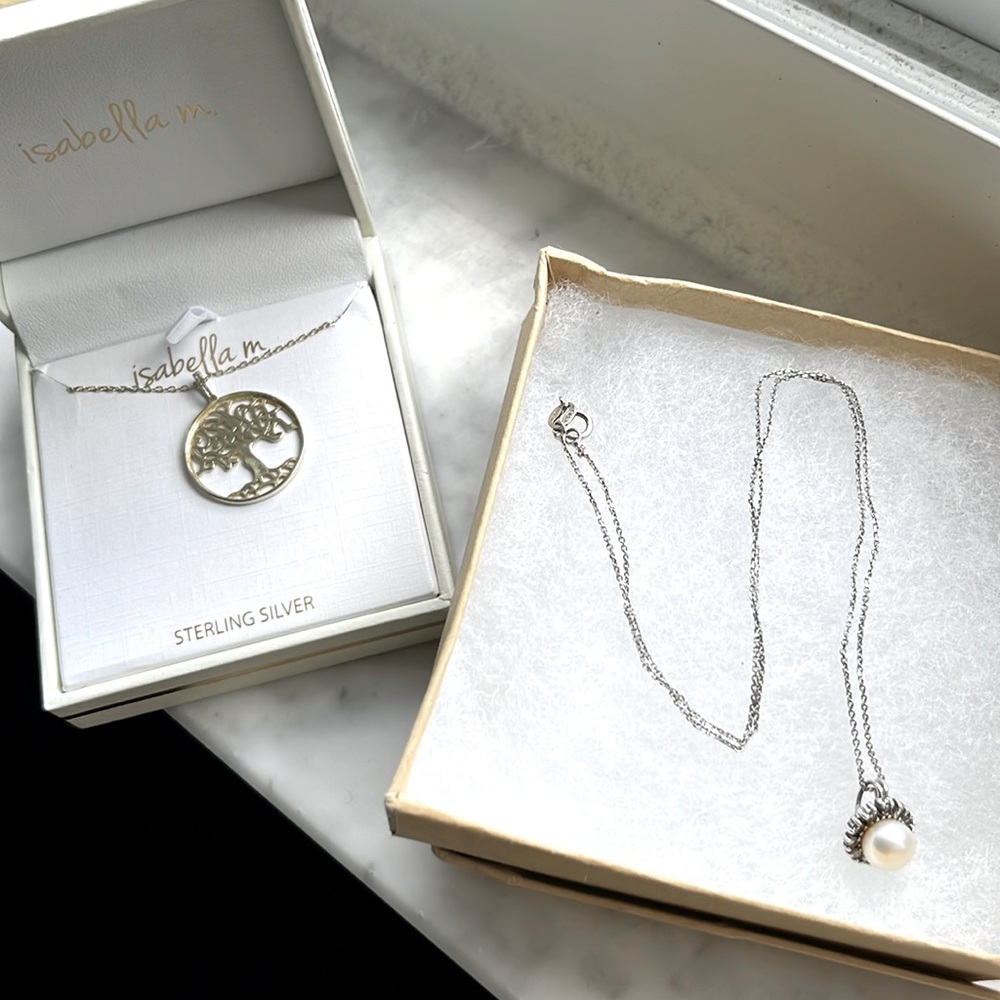 Two necklaces pendants sets